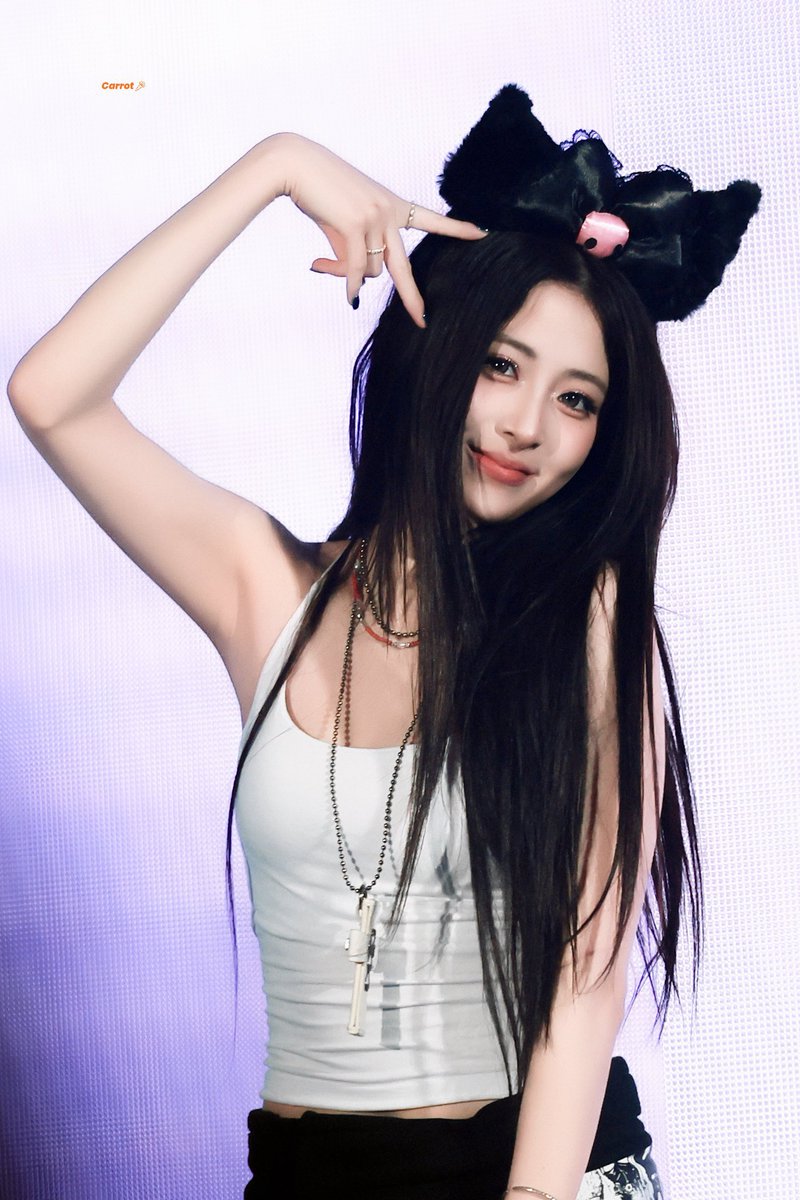 Yunjin Pics tweet media