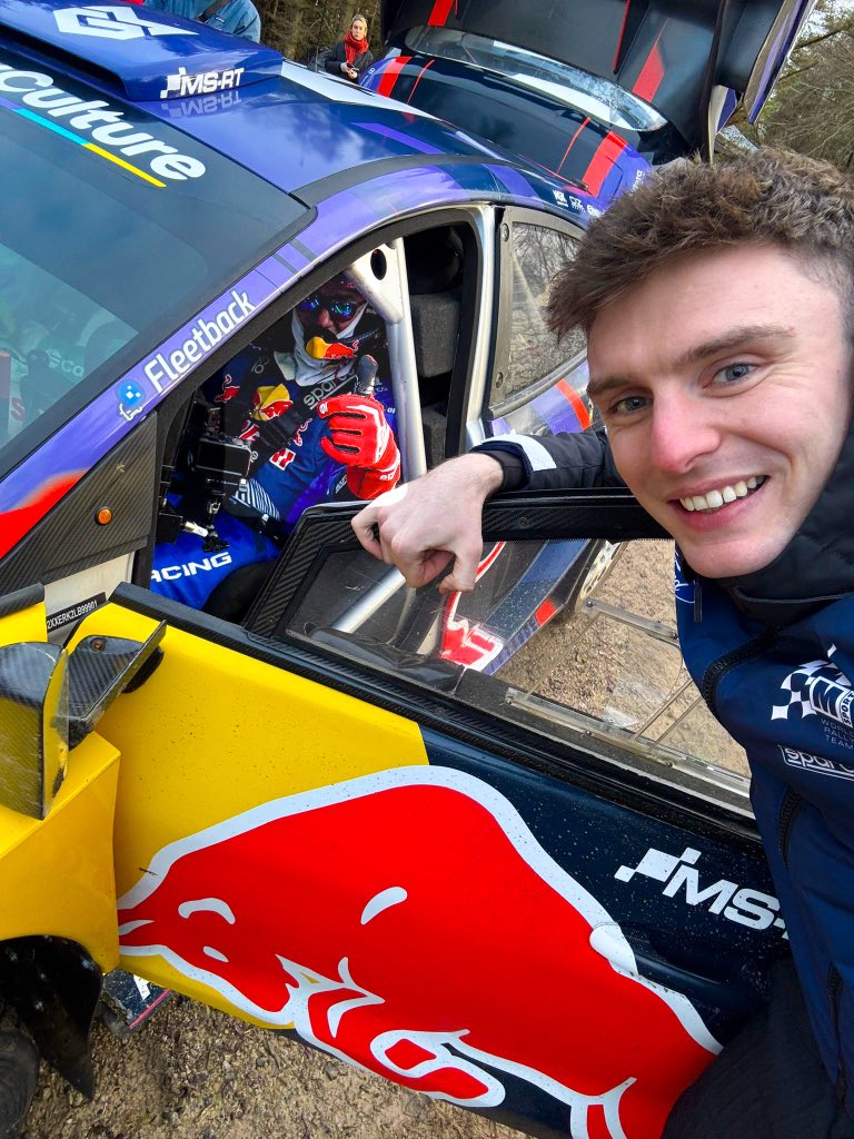 JoshMcErlean5's tweet image. 👑 Carlos Sainz signs for 2026; you heard it here first* 😉

Just when you think the year can’t get any more surreal - the legend that is @CSainz_oficial rocks up to do a PR day with you in the @MSportLtd Puma Rally 1.

Literal rally royalty 🤟

*A lie 
#MIRallyAcademy #WRC