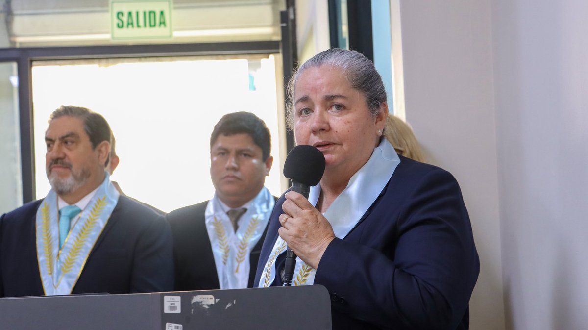 CALPERUOFICIAL's tweet image. 🔵 #NotaDePrensa | Colegio de Abogados de Lima Inaugura Moderna Sala de Coworking en la Sede Lima Norte

El Colegio de Abogados de Lima inauguró la nueva Sala de Coworking y Sala de Directorio en la Sede San Héctor – Lima Norte, un espacio moderno, funcional y completamente…