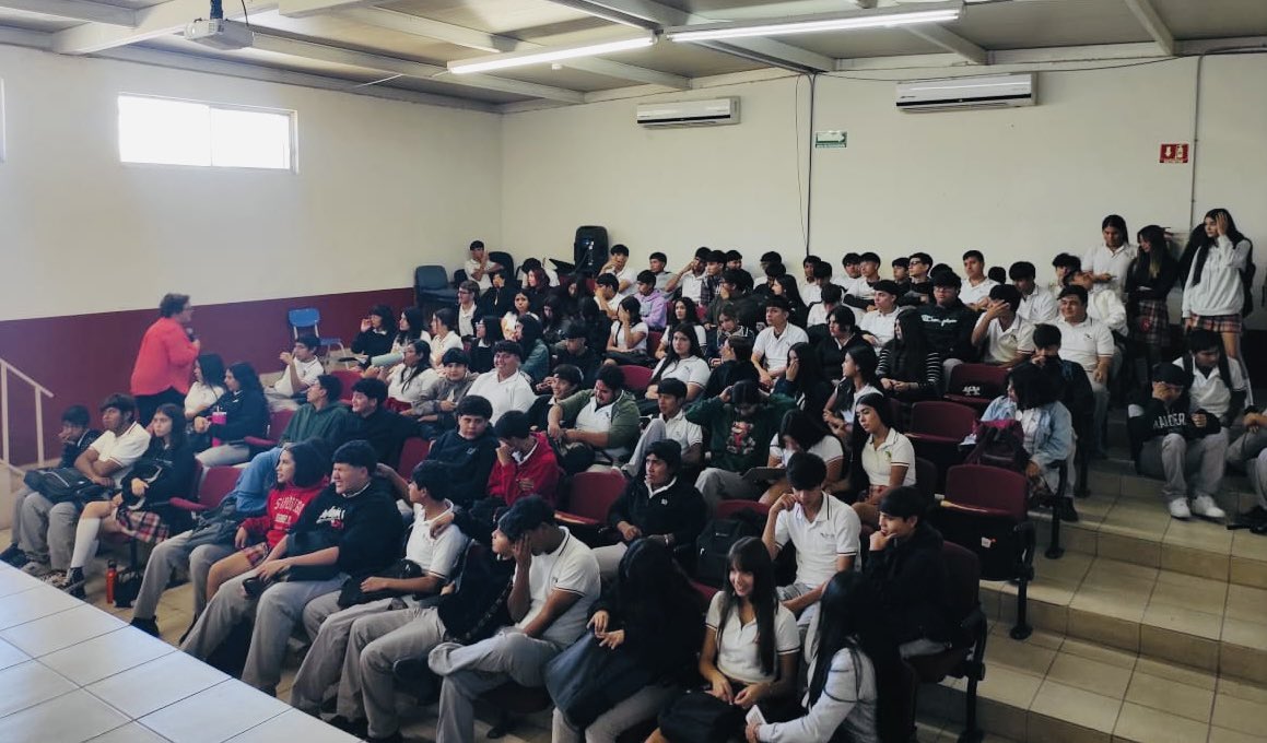 escobar140564's tweet photo. La Dirección General de Atención a la Mujer llevó a cabo la plática “Violencia Familiar y Violencia de Pareja” al alumnado del plantel CECyTES La Manga. 

#TrabajoQueSeNota https://t.co/MIwkqur3uA