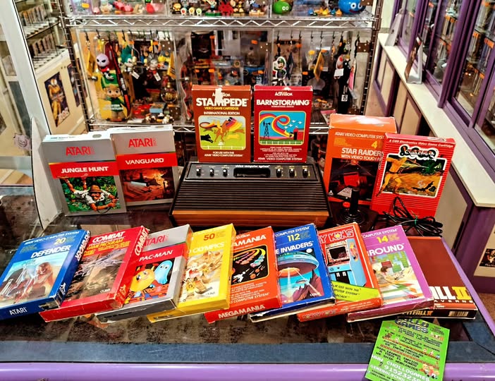 Get into action with Atari!! #atari #mspacman #activision #nintendo #donkeykong #chollogames #retrogamecollector #retrogamestore #retrogamers Todos los productos disponibles en nuestra web chollogames.es