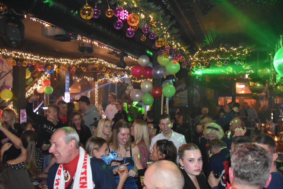 C.V. De Cascarvieten promoot het carnaval in Alphense horeca. Op zaterdag 15 november hebben de Cascarvieten hun goede voornemen om de vereniging te promoten in Alphen aan den Rijn meer dan waargemaakt.  Zie voor meer info: cascarvieten.nl