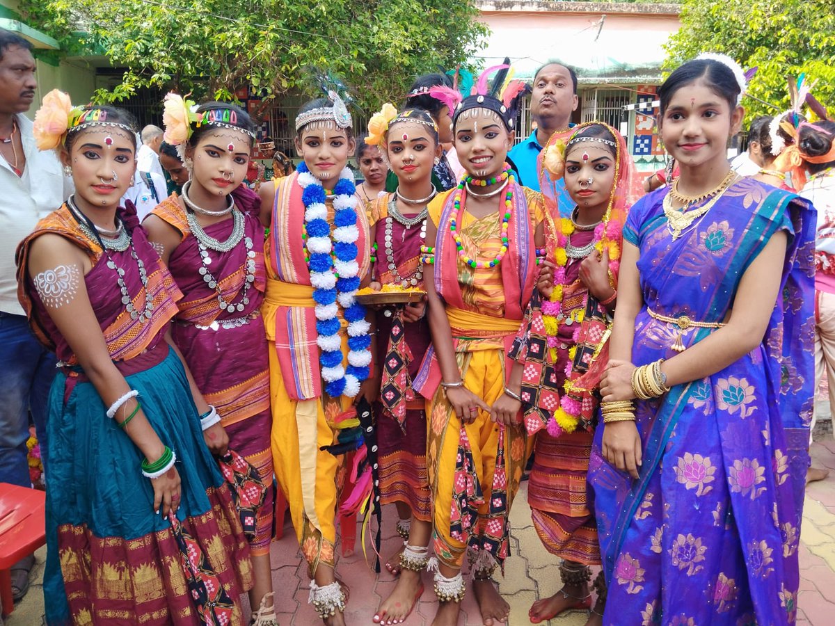 PuriSamagra's tweet photo. @OSEPA_Official @SMEOdisha @dm_puri @CMO_Odisha  - ଜିଲ୍ଲା ସ୍ତରୀୟ ଶିଶୁ ମହୋତ୍ସବ (ସୁରଭି ),  ସମଗ୍ର ଶିକ୍ଷା  ପୁରୀ ଜିଲ୍ଲା ଦ୍ବାରା ପୁଲିସ ଉଚ୍ଚ ବିଦ୍ୟାଳୟ ପରିସରରେ ଏକ ଉତ୍ସବ ତା ୦୭.୧୧.୨୦୨୫ ରେ ପାଳନ କରାଯାଇଛି  । ଏହି ଉତ୍ସବରେ ୧୦ ଗୋଟି ପ୍ରତିଯୋଗିତାରେ ଏଗାର ଟି ବ୍ଲକର  ୪୦୭   ଜଣ  ଛାତ୍ର ଛାତ୍ରୀ ଅଂଶ  କରିଥିଲେ । https://t.co/KAORD4WkJ0