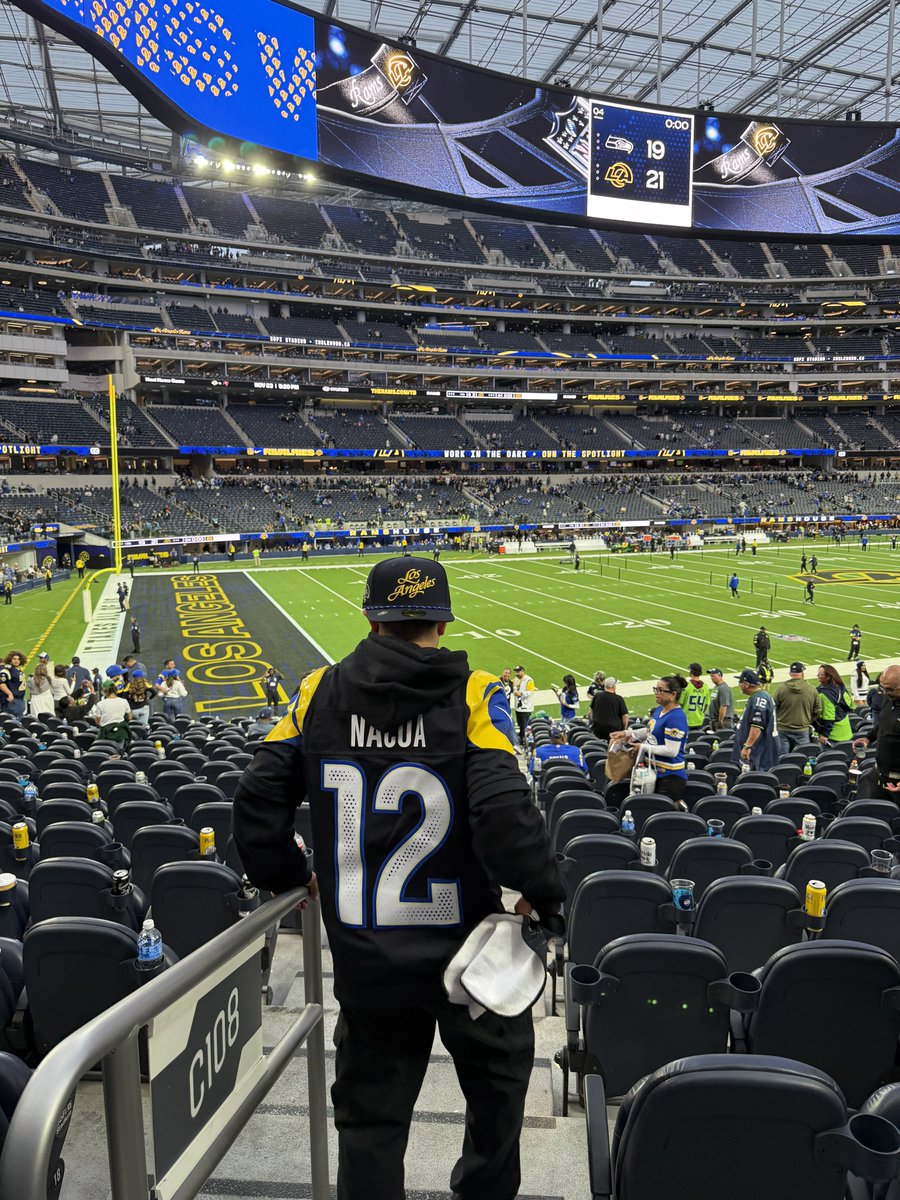 Ball1of1's tweet image. love this team so damn much #RamsHouse