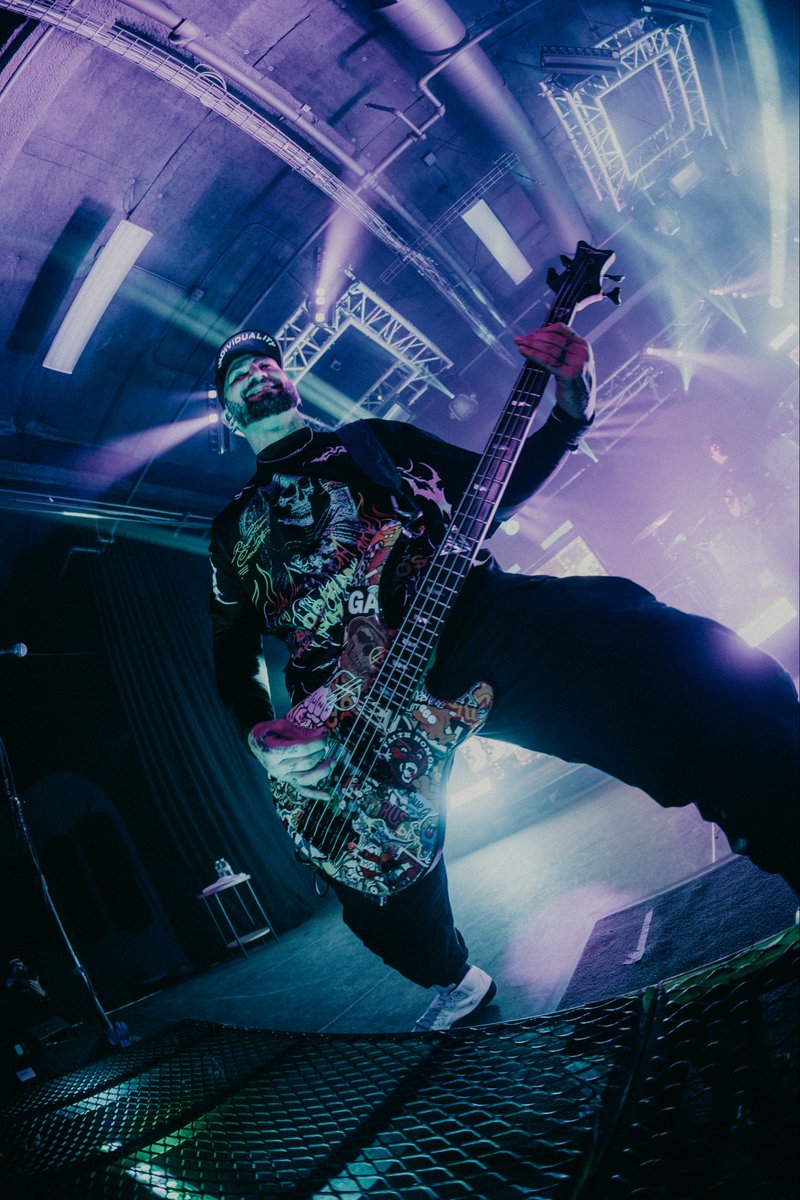 Pop Evil tweet media