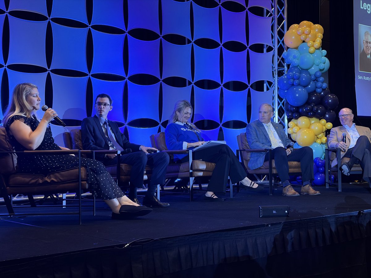 Happening now:
Legislative panel with <a href="/DirkEDeaton/">Dirk Deaton</a> <a href="/MStinnettSWMO/">Melanie Stinnett</a> <a href="/John_Voss_MO147/">John Voss</a> and John Bardgett #StarlingLeads2025