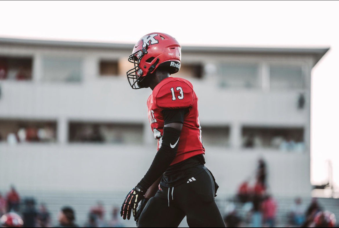 Takieranwhite's tweet image. 16 catches 
279 yards 
4 touchdowns 
check out highlights 
hudl.com/v/2TDMS0