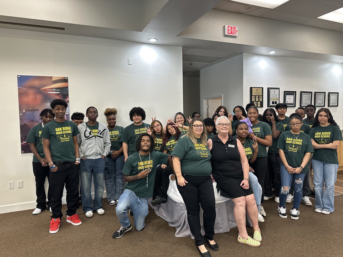 CFHLA 🍍 tweet media