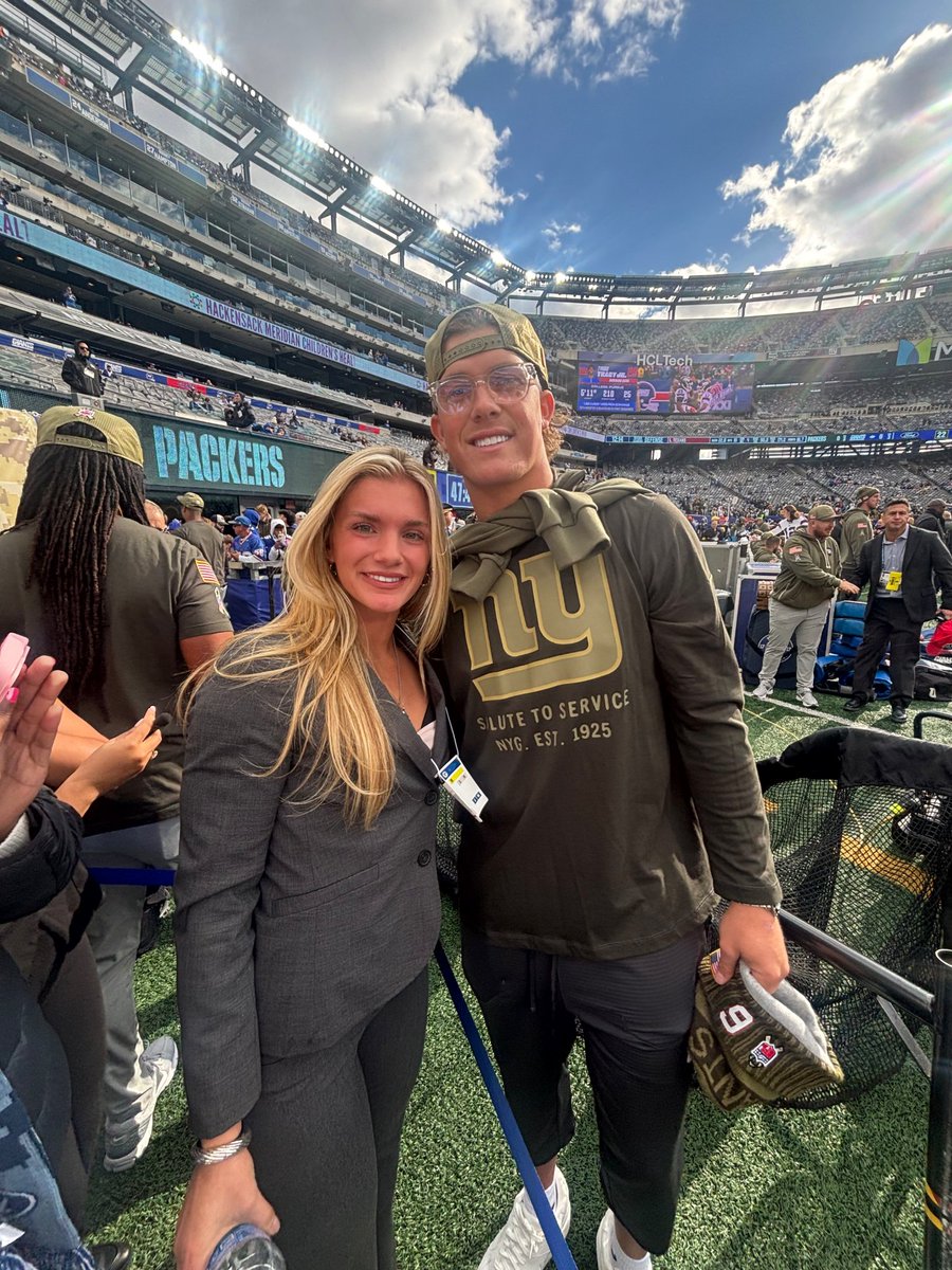 The future of the game crosses paths.  One of MSU's standout players, Genevieve Farra, also a QB, &amp; Big Blue's Qb Rookie Sensation, Jaxson Dart meet at last weekends game with the Packers.  #futureofthegame #RedHawkFamily