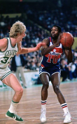 ChasingHardware's tweet image. podcasts.apple.com/us/podcast/cha…
HBD a few days late to @Hoophall legend Bobby Dandridge, the Greyhound. So great to interview him (attached, from ‘24) on CH. Great stories from his titles w/ @Bucks (Alcindor &amp;amp; Big O) &amp;amp; Bullets (@WashWizards) w/ Hayes &amp;amp; Unseld.
Also…is there a HS in…