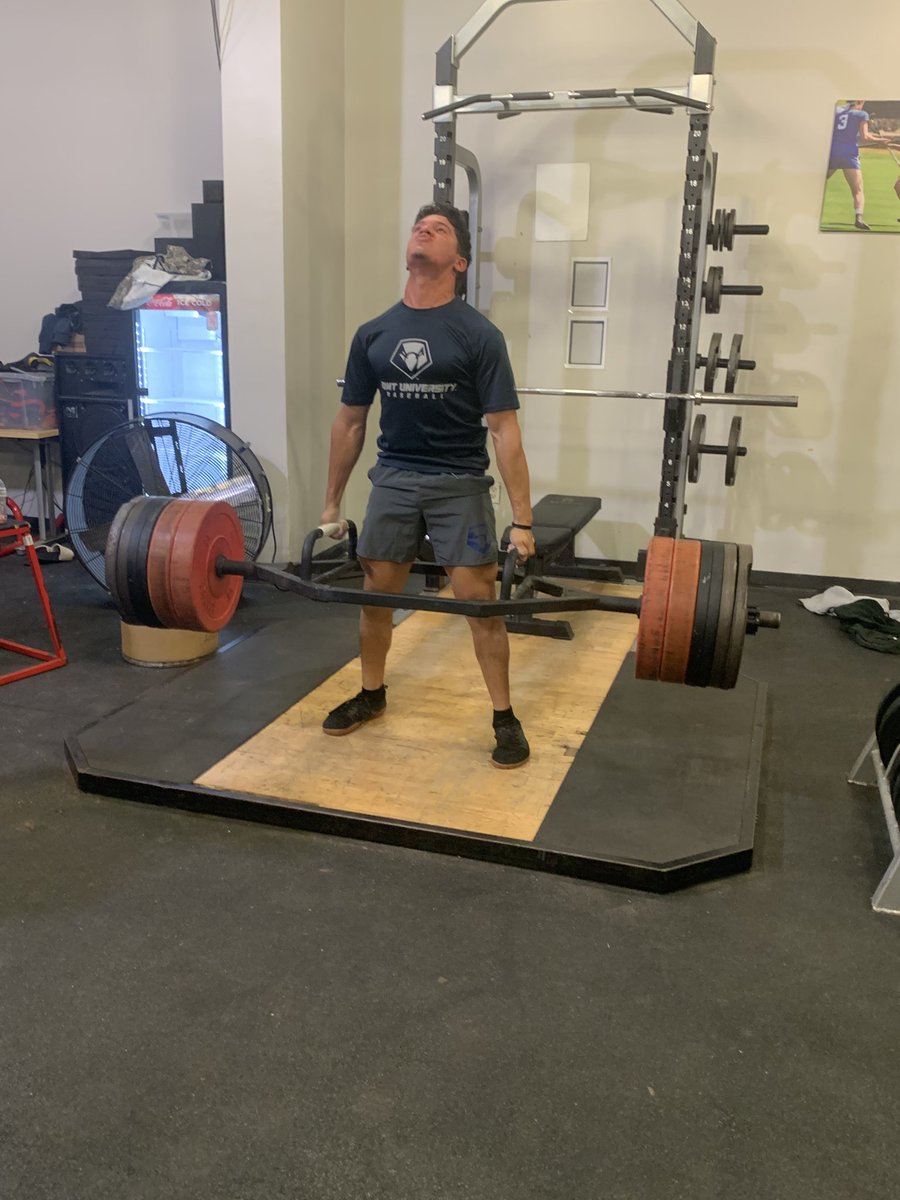 PointUbaseball's tweet image. We had two freshman pick up some weight today!!! @jacob_fontanez got 600 and @jkohlman014 got 620 this morning!!  (Great facial expressions gentlemen) 😡😡😤😤😡😤😠