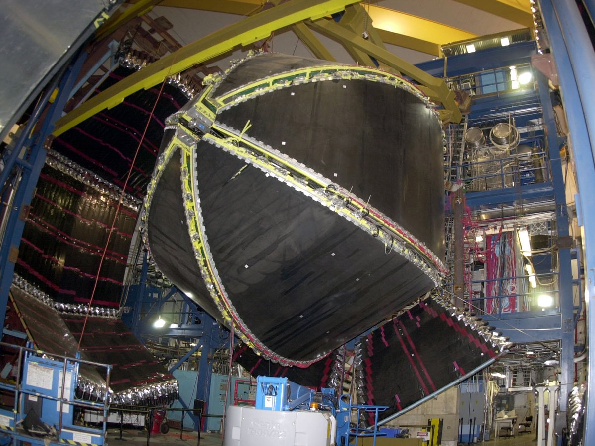 JLab_News's tweet photo. The emergence of hadron mass has long been an open problem in nuclear physics. Now, @JLab_News scientists are now getting a more detailed understanding of the process than ever before. ⚛️ ⚖️

The work was featured in a special edition of @Symmetry_MDPI.
https://t.co/mboiYc7dOX https://t.co/7r5WOKdWaD