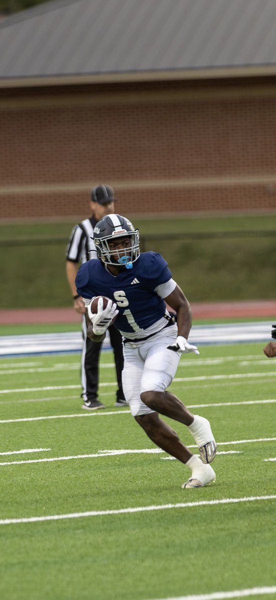 Updated Highlight‼️
21 + Division 1 offers ✨
Elusive back than can do it all!