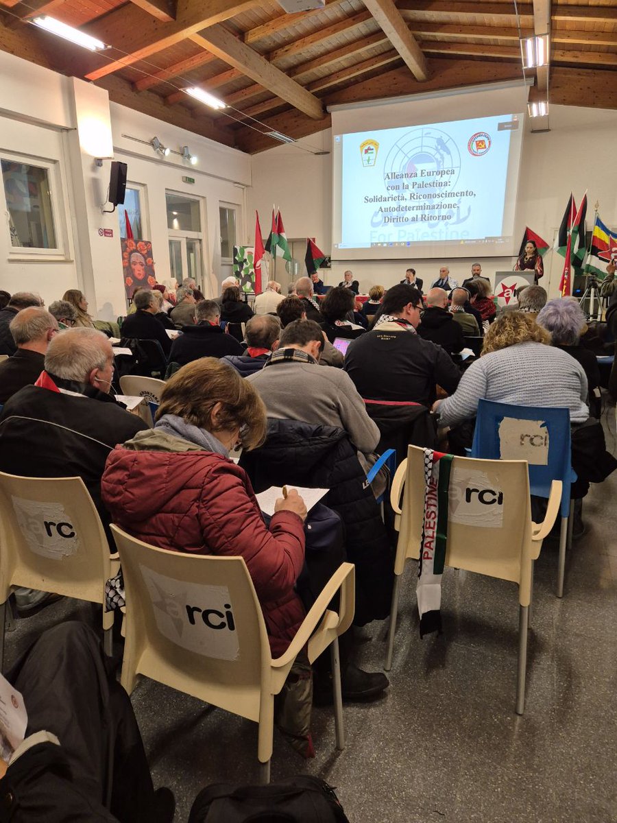 Oggi con <a href="/Fra0283/">Francesca Druetti</a> alla conferenza per l'Alleanza Europea con la #Palestina. Solidarietà, riconoscimento, autodeterminazione e diritto al ritorno sono parole chiave per chiunque abbia a cuore la pace e la giustizia. Palestina libera, sempre.
