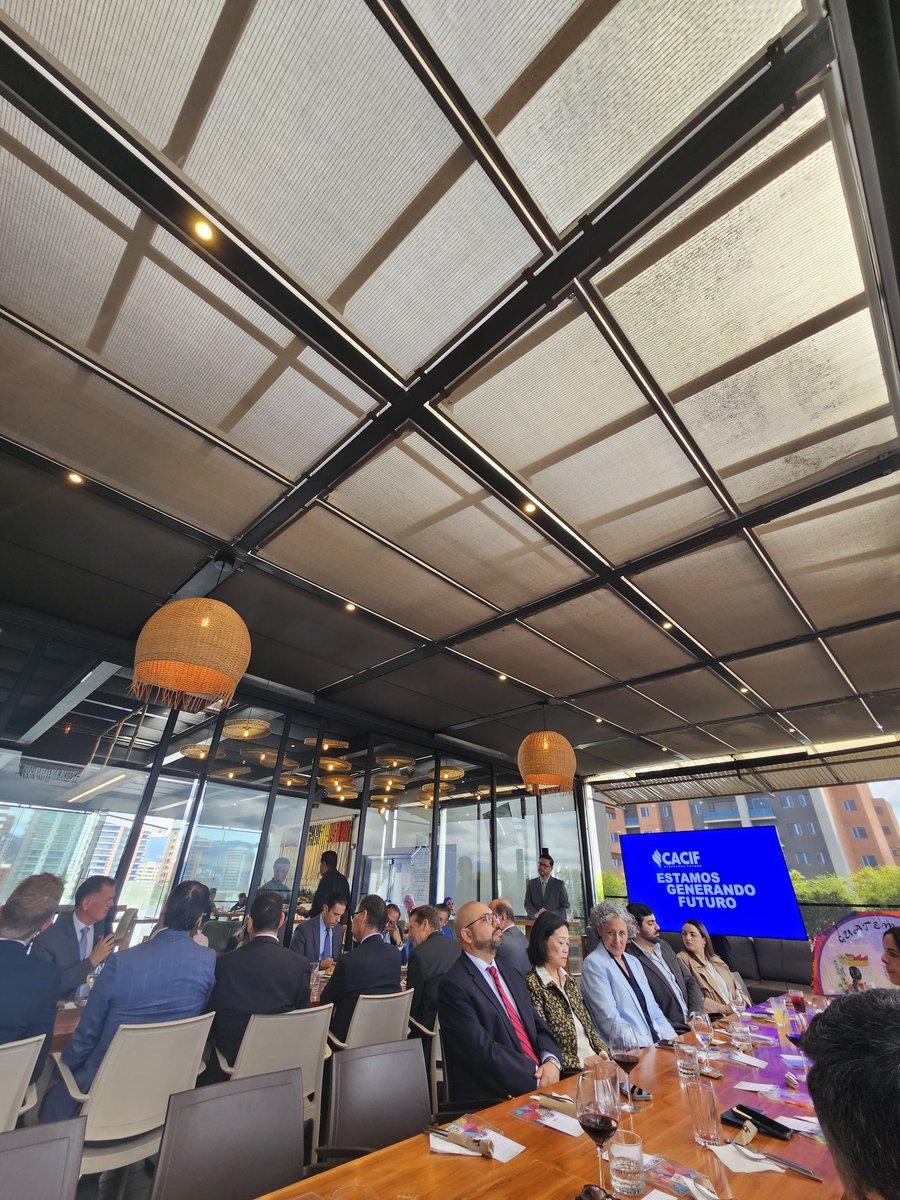 CencitG's tweet photo. CENCIT participó en el evento Un Vuelo Hacia el Futuro Empresarial de @CACIFGuatemala

 @AsazguaGT @AGEXPORTGT @CamagroGuate @CamComercioGT @CamFinanzasGT @industriaguate @CafedeGuatemala @VestexGuatemala https://t.co/oBQ4w5hEB1