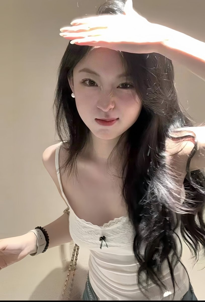 #宣城 刚大学毕业的小姐姐，想找个金主，要求方面自行观看，可私信牵线，可留评