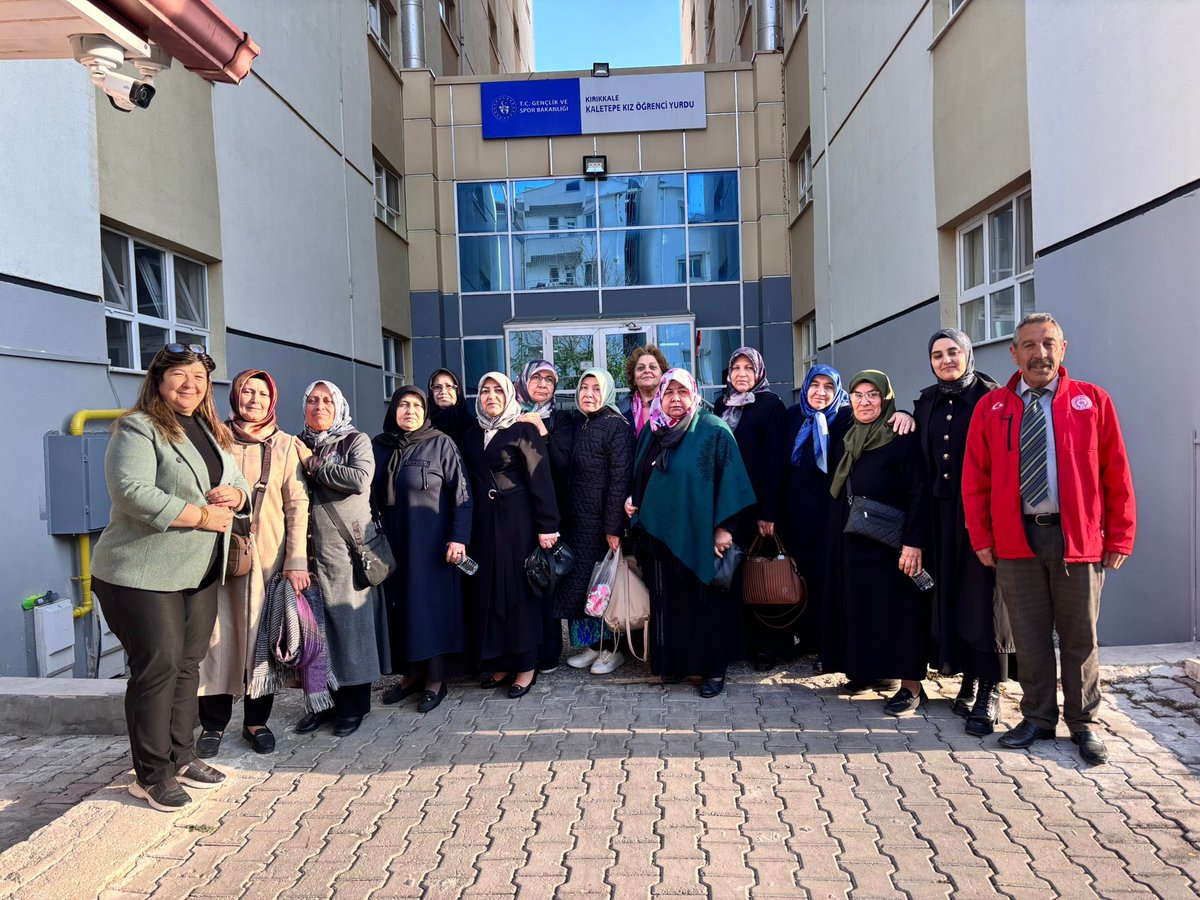 KirikkaleKYGM's tweet photo. “Ana Ocağı” projesi kapsamında şehit annelerimizi yurdumuzda öğrencilerimizle birlikte ağırladık.Annelerimize kahvaltı ikram edip, öğrencilerimizin el emeği, göz nuru hazırladıkları hediyeleri takdim ettik.Emeği geçen herkese teşekkür ediyoruz. https://t.co/YurcanxYDJ