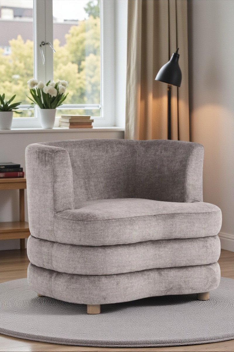 CosmicHomesCA's tweet image. 🪑 Opra Accent Chair – Dark Taupe
Plush velvet 🛋️ | Sturdy frame 💪 | Cozy cushions 😌 | Perfect for any room 🏡
📞+1 226 883 3111
📍cosmichomescanada.com/products/opra-…
#AccentChair #HomeDecor #VelvetChair