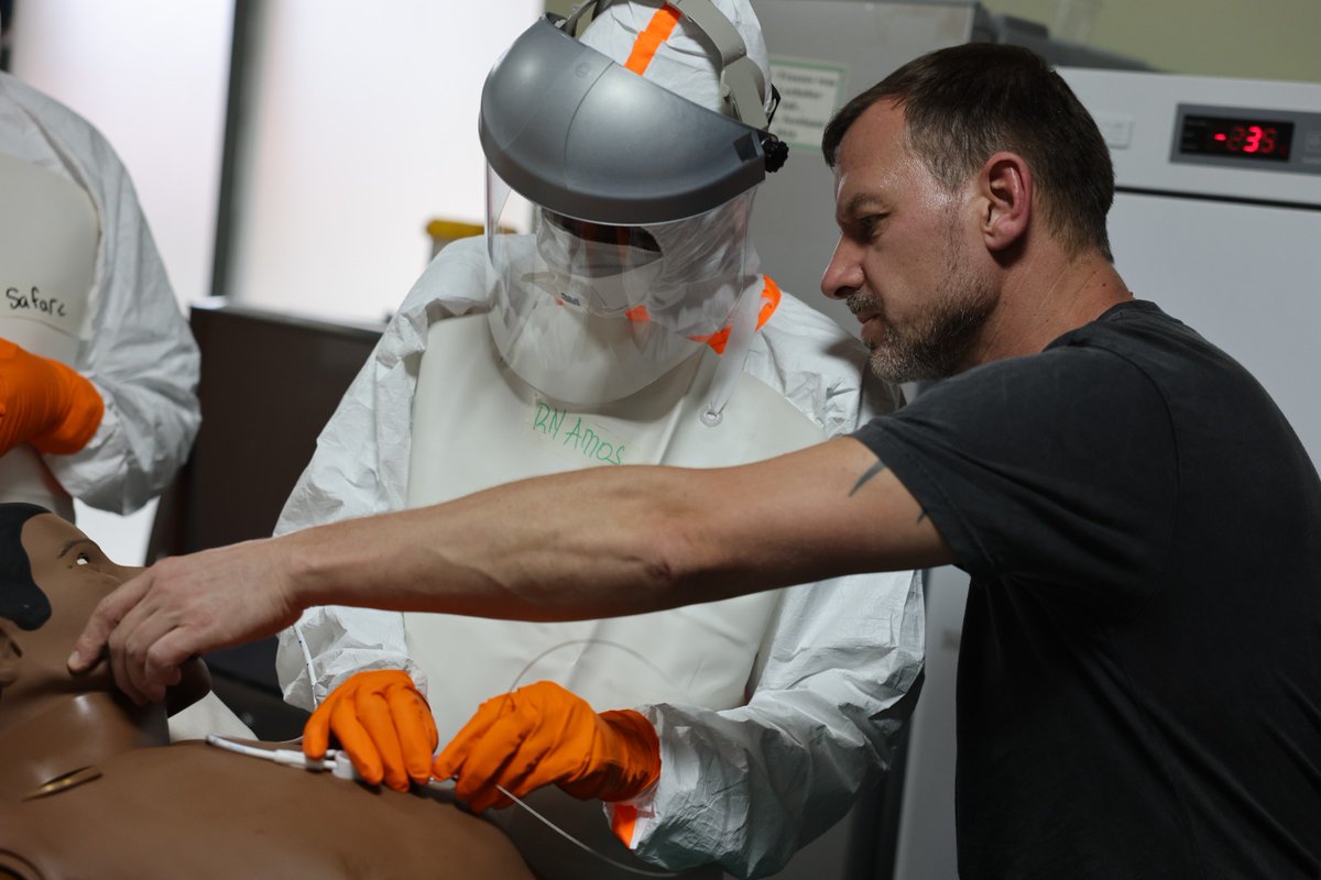 HospitalChuk's tweet photo. A 2-day Workshop on High-Consequence&amp;Emerging Infectious Diseases for Master trainers focusing on improving Critical care,Infectious Disease Mgt&amp;IPC concluded today @CHUK.Simulation-based training was organised by CHUK&amp; @ChariteBerlin with 33 Clinical staff from CHUK&amp;CHUB trained https://t.co/fzBY17KHbc