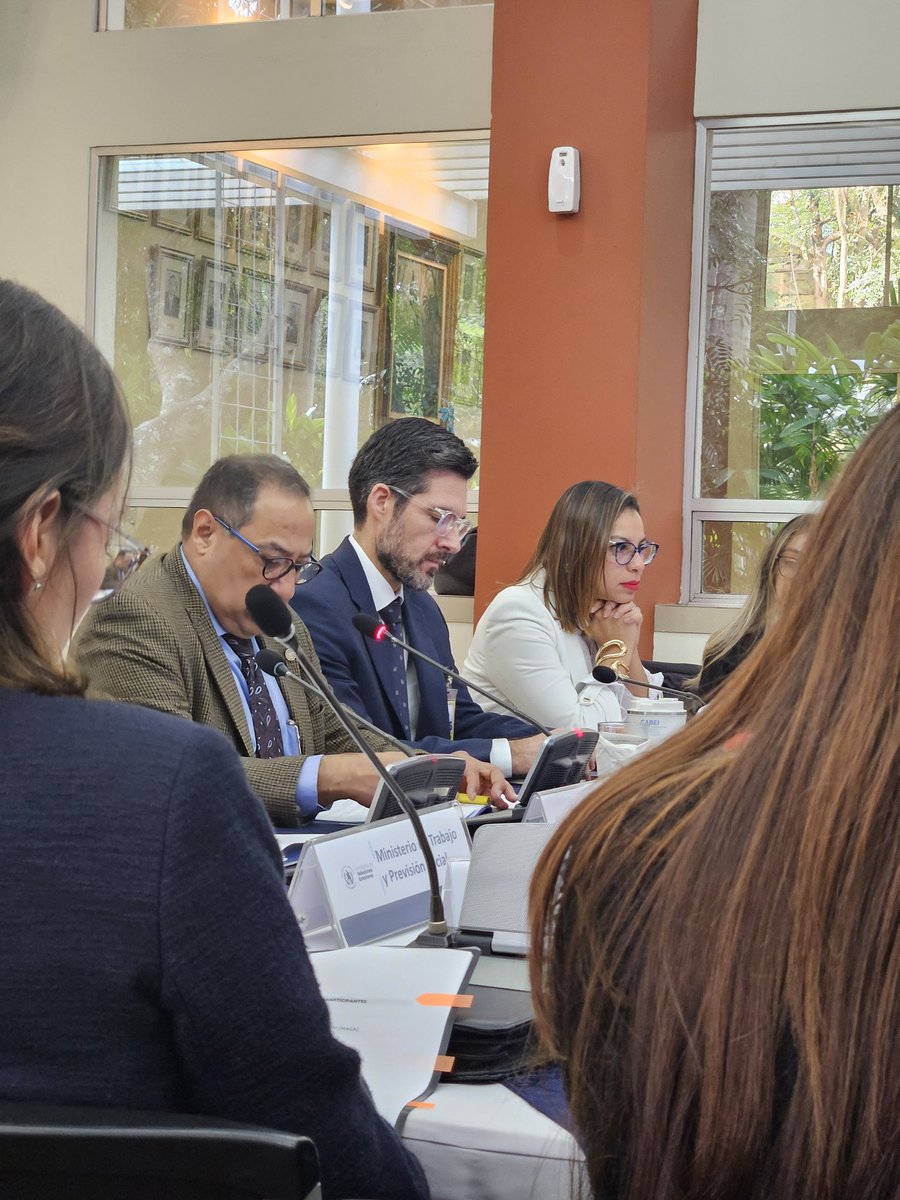 CencitG's tweet photo. CENCIT participó en reunión de trabajo con el Viceministro de Relaciones Exteriores y el Embajador Lambour, para la estrategia de acceso y aprovechamiento del ADA
 @AsazguaGT @AGEXPORTGT @CamagroGuate @CamComercioGT @CamFinanzasGT @industriaguate @CafedeGuatemala @VestexGuatemala https://t.co/yGIN3BfSmq