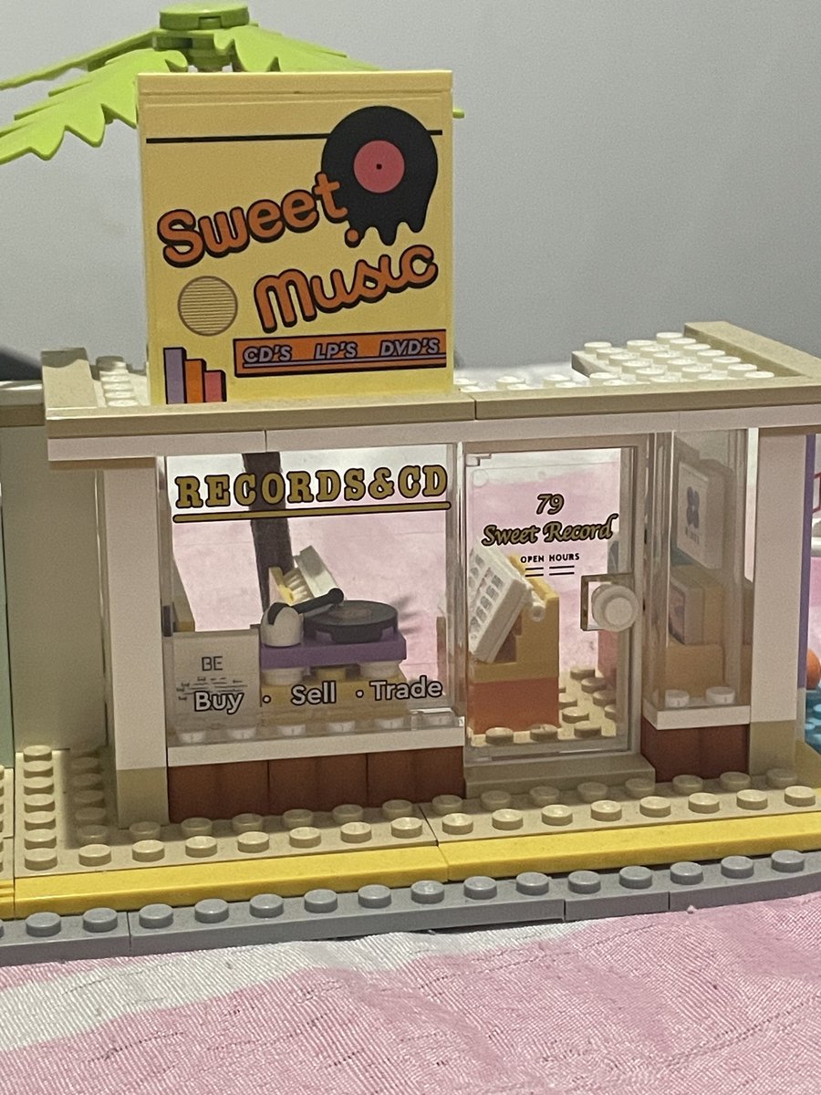 junartlc's tweet image. ✨ VENDO/VENDA ✨

LEGO BTS
R$500 (NOVO VALOR OFERTA)

Vem com a caixa, passo a passo e um brinde que veio junto do Lego