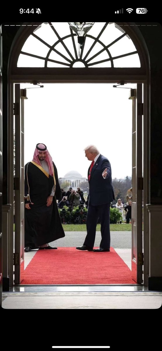 meg0_s9's tweet photo. لو لقينا كتاب يستوعب جميع أمجادك
مالقينا له غلاف الا الغلاف الجوي🇸🇦

#ولي_العهد #زعيم_العالم https://t.co/ahPTw3CW3K