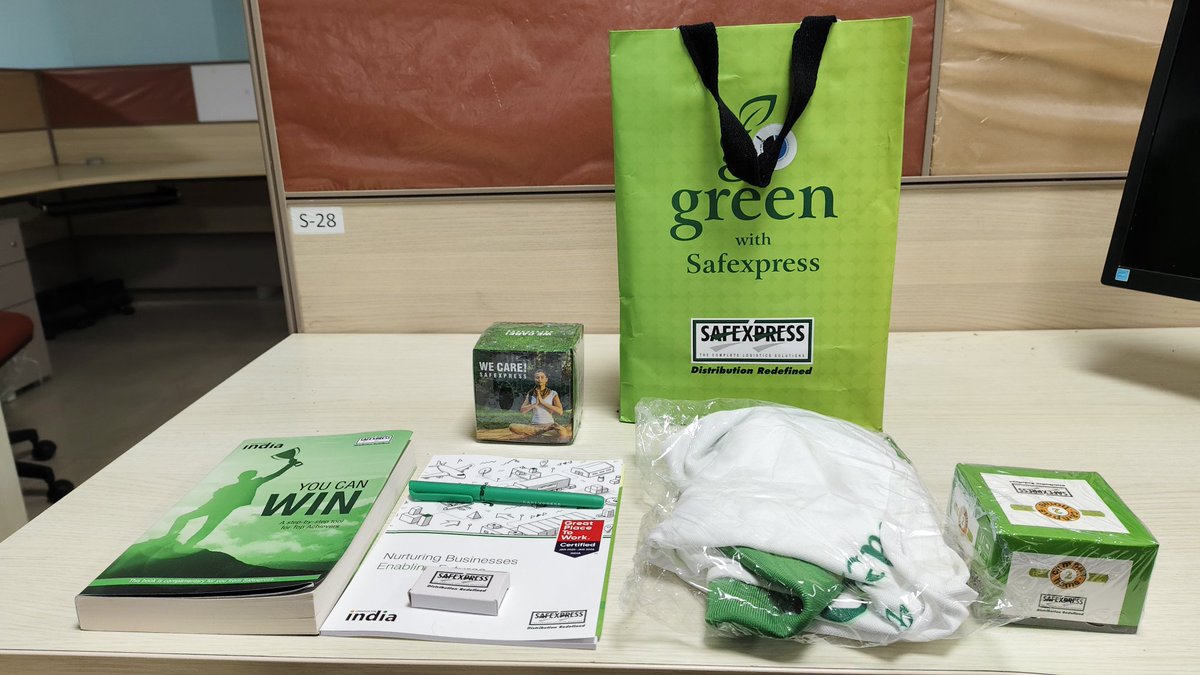 sabyasachi_uni's tweet image. A few more glimpses of my memories as a #judge for the #DataAnalytics Round 2 of the #NationalStudentsSpaceChallenge (#NSSC) 2025 at #IITKharagpur. Loved the gifts from the organizing committee.
 #SabyasachiMukhopadhyay #PhDResearchScholar #CD #CCDS @IITKgp #IITKGP #KGPIAN