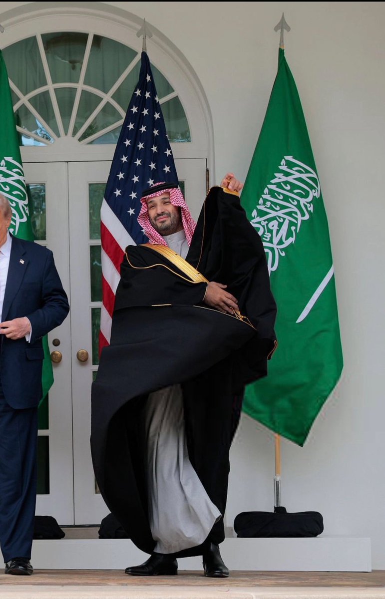 #محمد_بن_سلمان_في_واشنطن
حضورك نورٌ في البرايا وإبهار
فأنت لدينا الفخر والأهل والدار

يراك جميع الكون رمزا وملهما
فأنت سليل المجد حرٌّ ومغوار