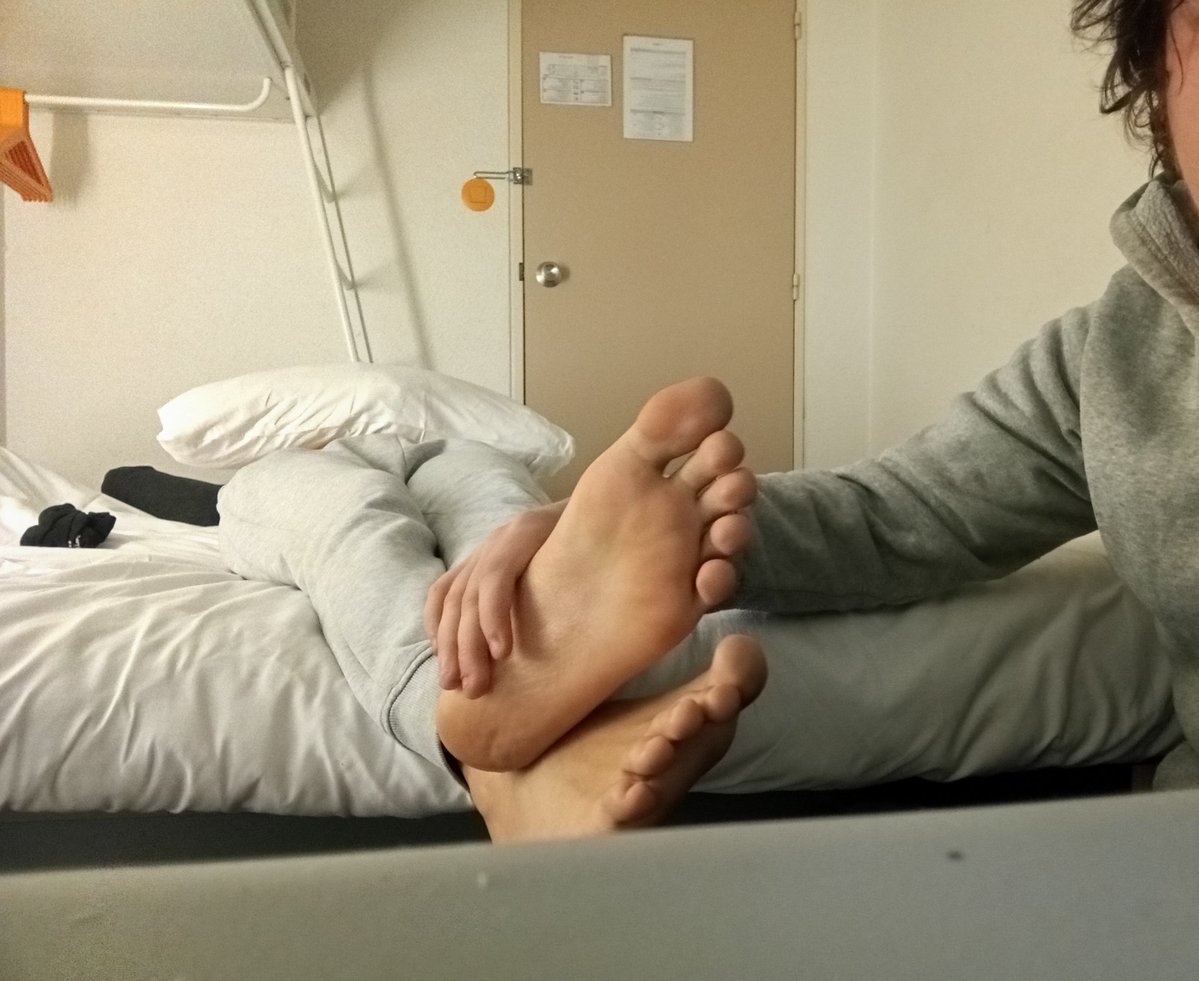 ma séance avec le boss <a href="/master_oriental/">Oriental Master 🤴🏽🇲🇦💸</a>
 🤫👣🦶🏻🎥🎬

#fetichistespieds #piedsnus #cashmaster #jaimelespieds #footmassage #massagedespieds #malefeet #boyfootmassage #footworship #fetichiste