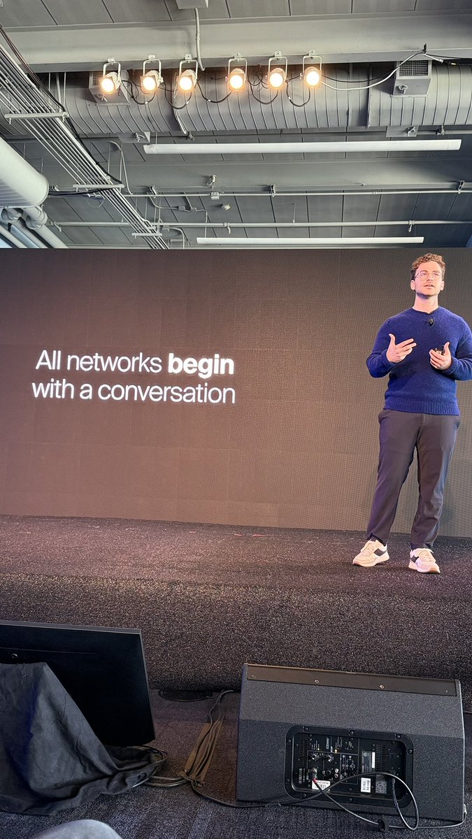 Wirelessnerd's tweet photo. Ok hereβs a wow moment and #meterup - @meter using a conversation about the network to build the network. https://t.co/4vH9cUotS3