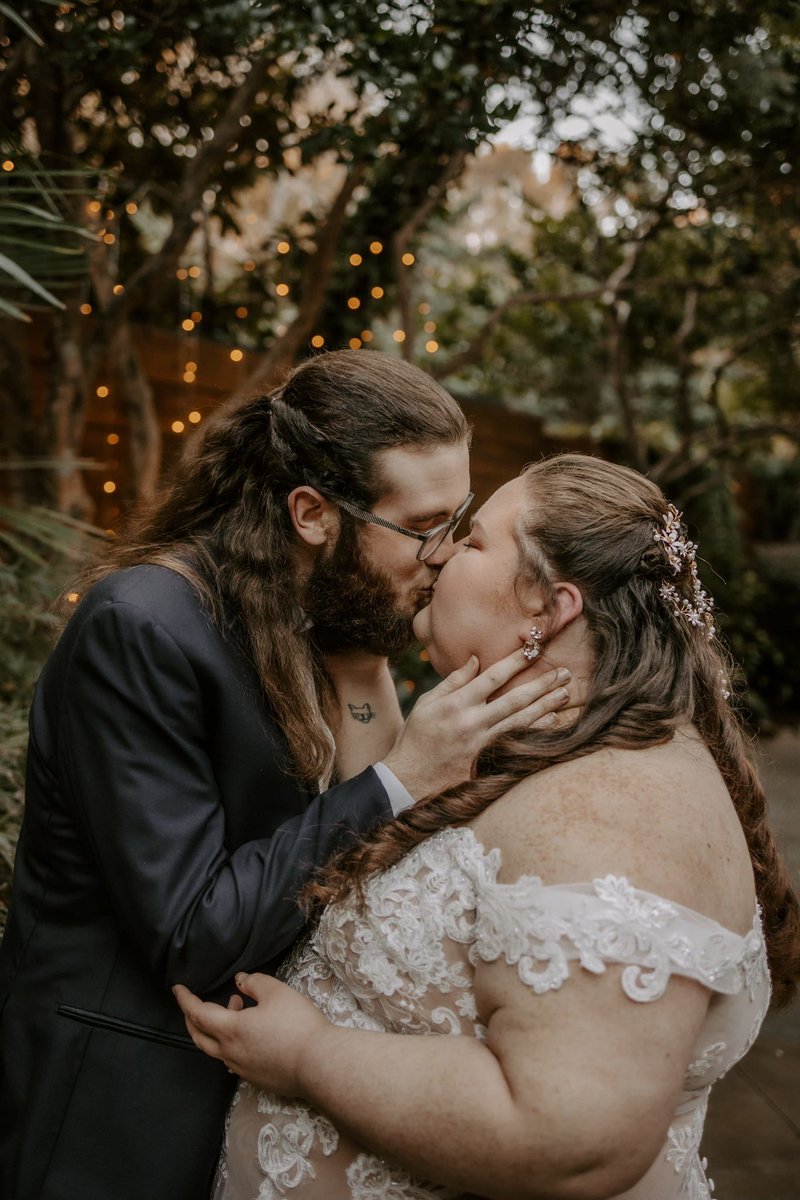 DiminishedLove's tweet photo. I’ve been married for 3 years?? Crazy. https://t.co/i4UrCBbcwc