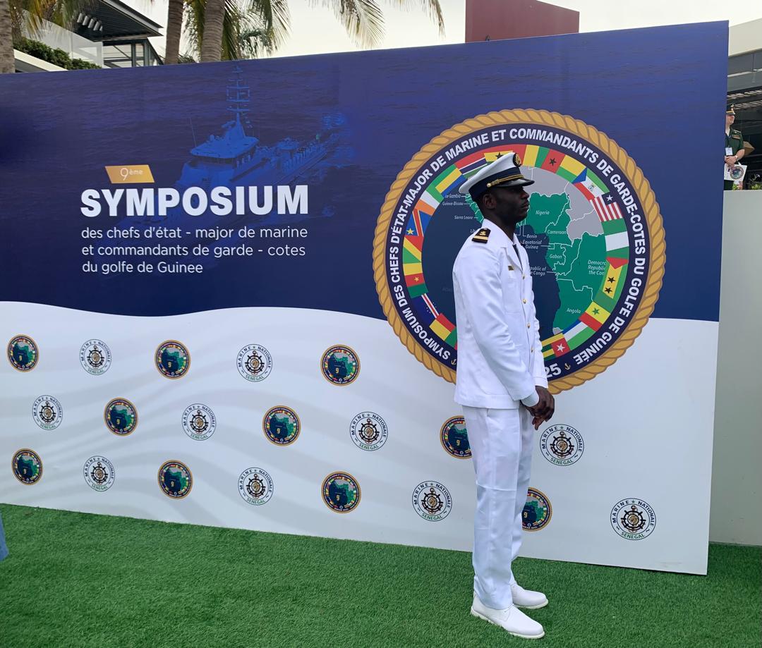 EUAmbSenegal's tweet photo. ⚓️ J'ai été très honoré de participer au 9ème symposium des Chefs d'Etat-Major de Marine et Commandants de garde-côtes du Golfe de Guinée, organisé par @MarineNation_SN et d'assister à la cérémonie d'ouverture en présence du Ministre des forces armées 🇸🇳
#EnMAR
#TeamEurope https://t.co/gTqOnbprwz