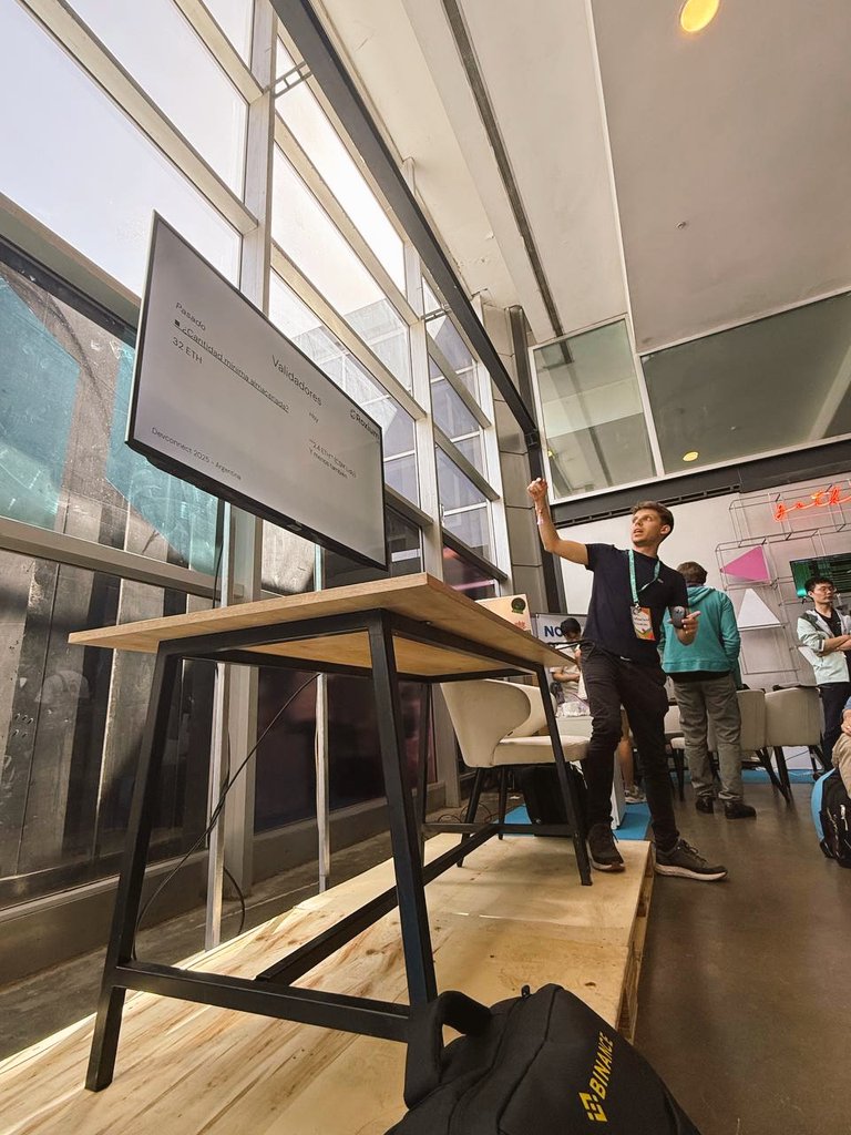 Club de Nodos tweet media