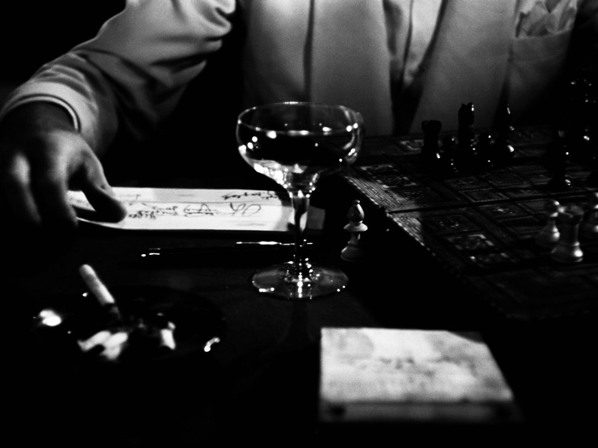 6ixImmortal's tweet image. casablanca (1942) dir. michael curtiz