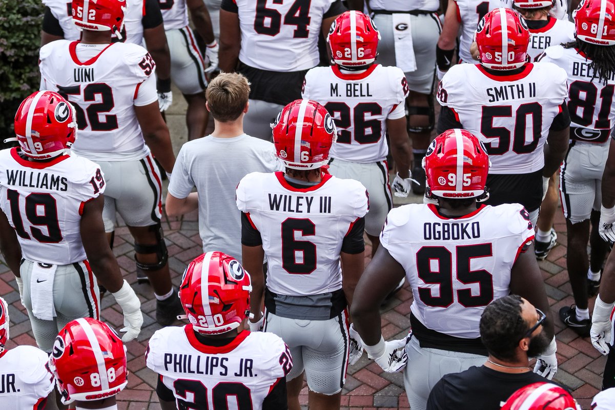 "Iron sharpeneth iron; so a man sharpeneth the countenance of his friend." - Proverbs 27:17
#GoDawgs