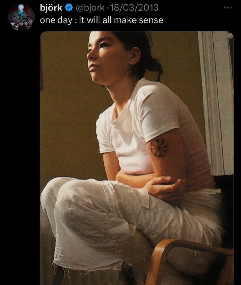 zephyrinsky's tweet image. não aguento mais trabalhar com audiovisual quero migrar para uma área mais estável como tecnologia mas meu sonho é trabalhar com relações internacionais