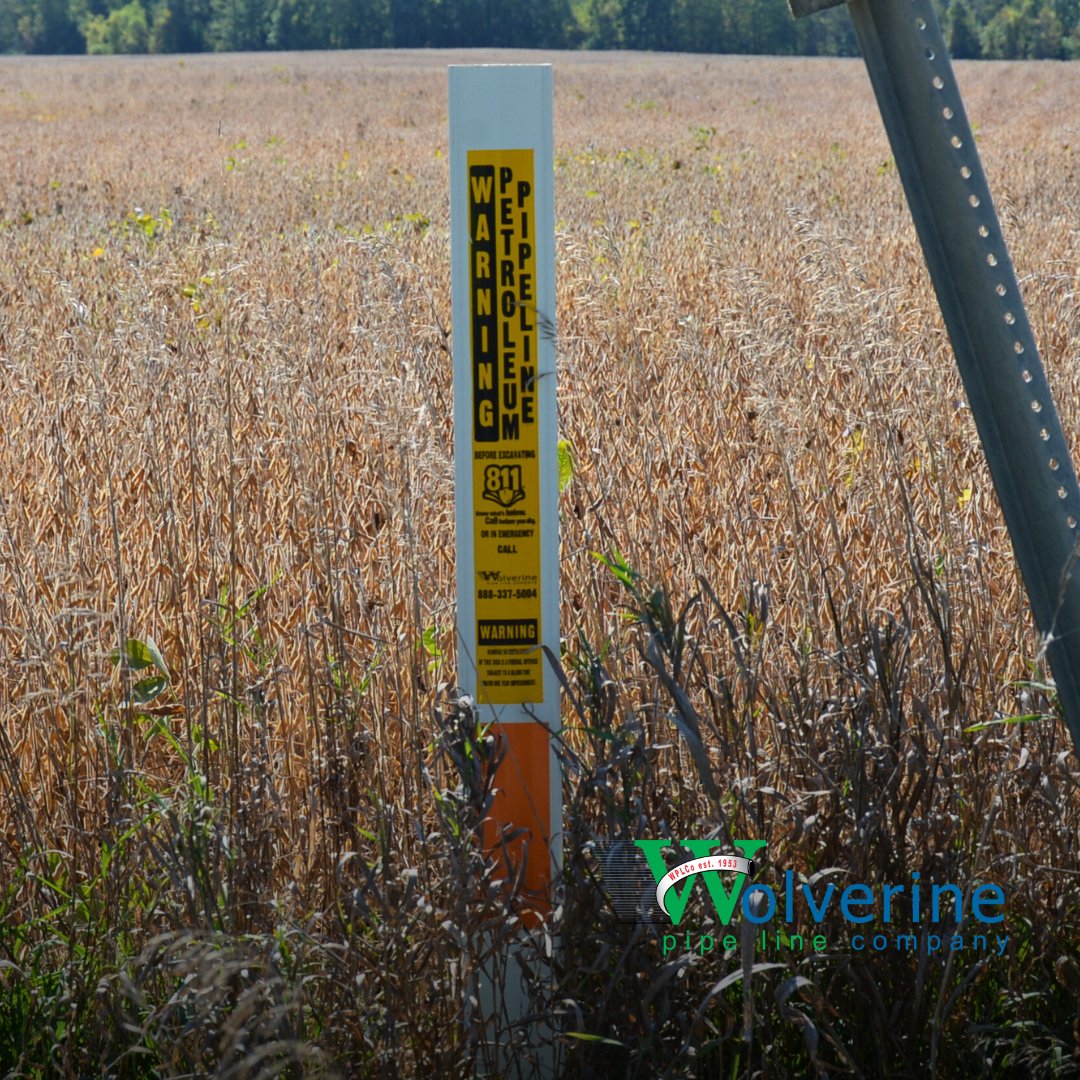 wolverinepipe's tweet image. Pipeline markers are signs installed along rights-of-way to indicate the general location of buried pipelines. Pipeline markers also provide essential information, such as a 24/7 emergency telephone number. 

Learn more: wolverinepipeline.com/community/mark…

#PipelineSafety #PipelineMarkers
