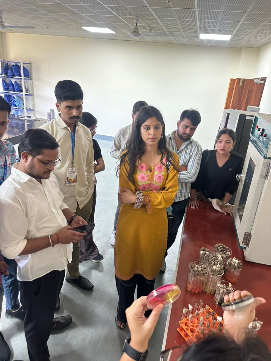 SEILOrgIn's tweet photo. SEIL Delegates visited the College of Veterinary Sciences &amp; Animal Husbandry.
The interaction with faculty and students was truly enriching, offering valuable insights into veterinary education and animal husbandry practices in Nagaland.
#SEILTour2025 #RashtriyaEkatmataYatra2025 https://t.co/5bisjhelfN