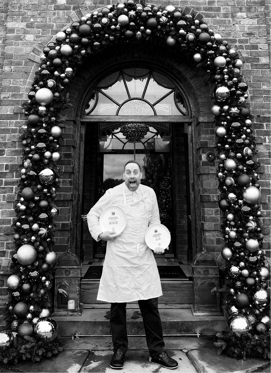 Aldwark Manor Estate tweet media