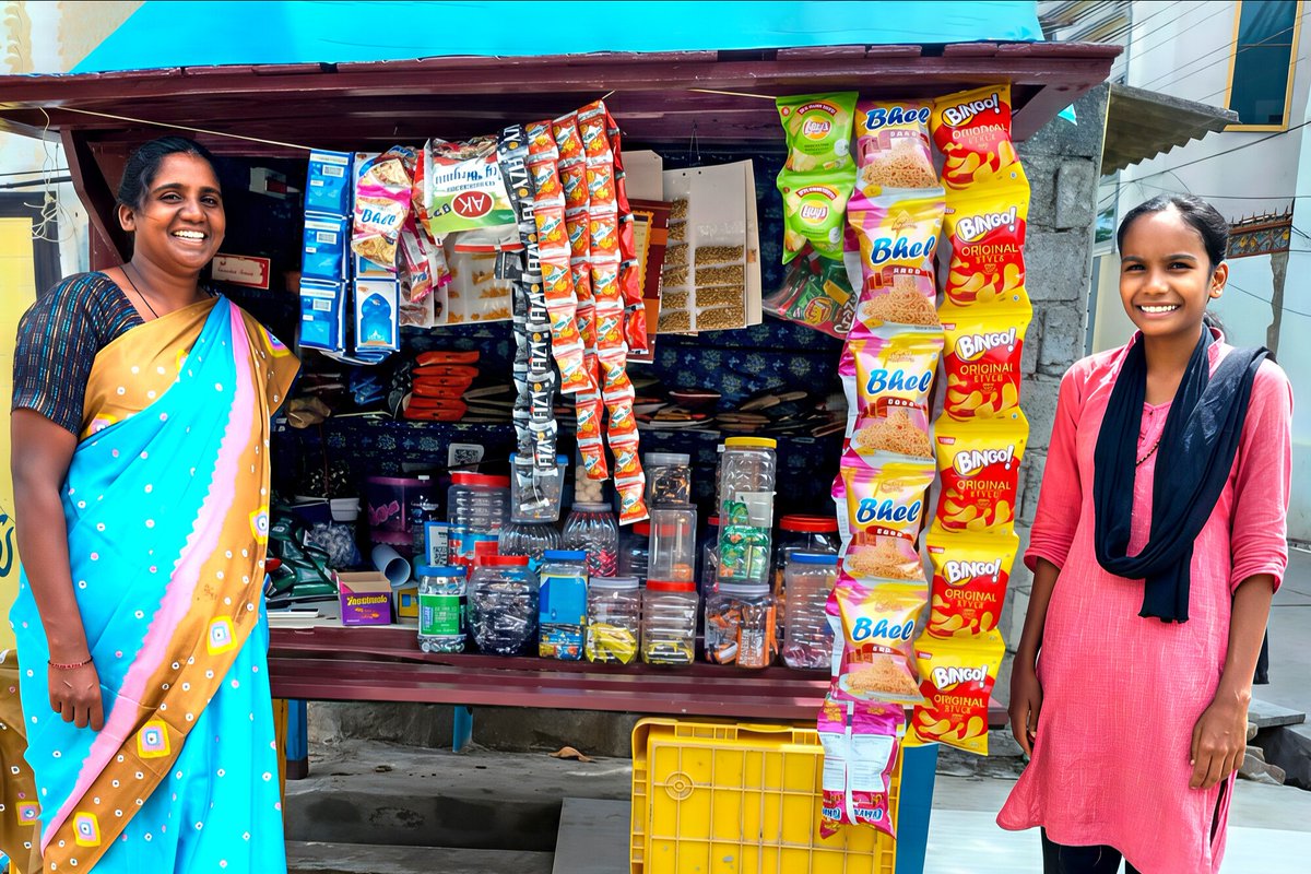 Happy #EntrepreneursDay! Celebrating incredible parents like Naga who work hard to create opportunities for their families.

Naga's a dedicated mother of two sponsored girls living near our Mangalagiri site in India. 

Through our Gift Catalogue, their hardworking single mom