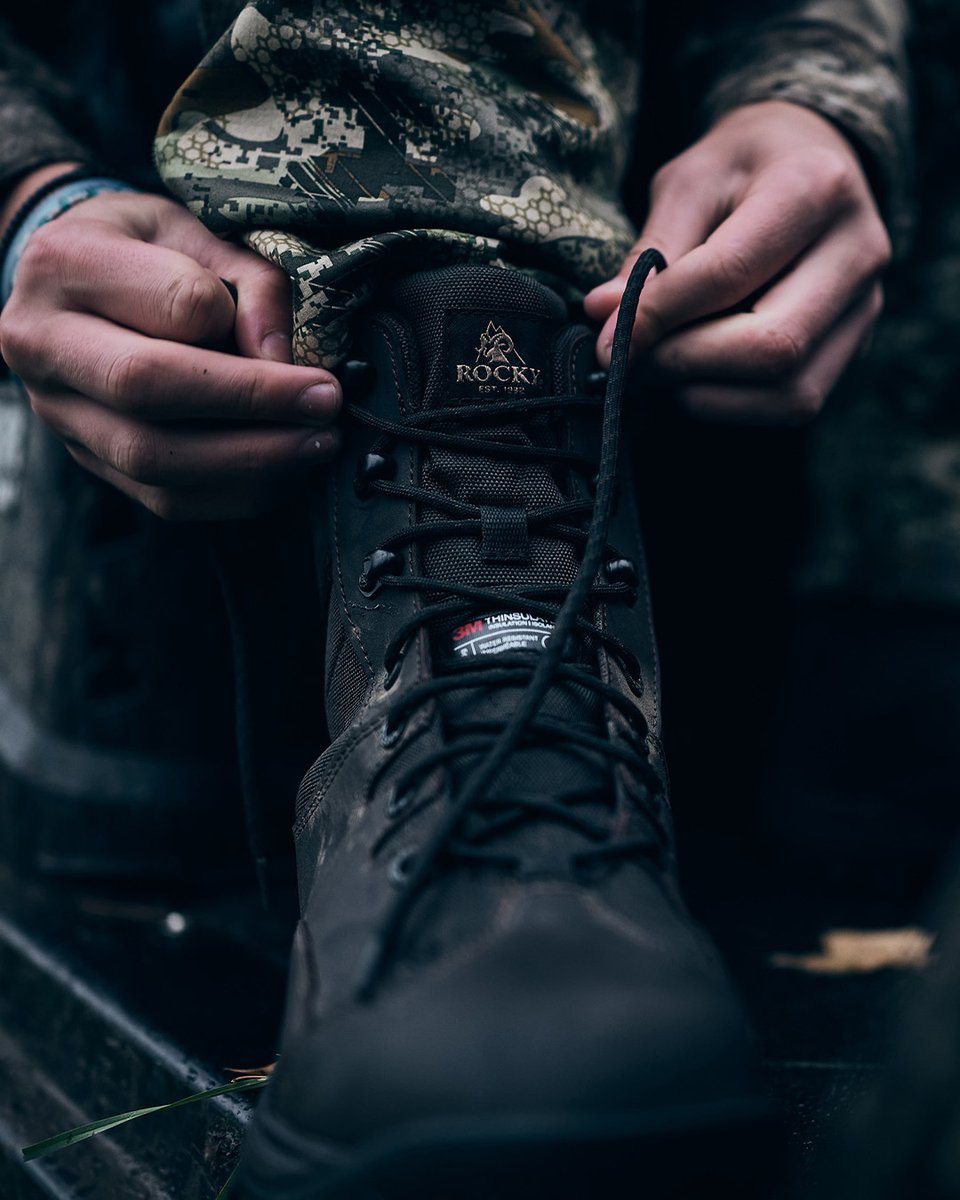 Cold, wet, rough terrain? Bring it on. The Rocky Wildcat hunting boot keeps your feet warm, dry, and locked in for the hunt. Simple, tough, dependable.