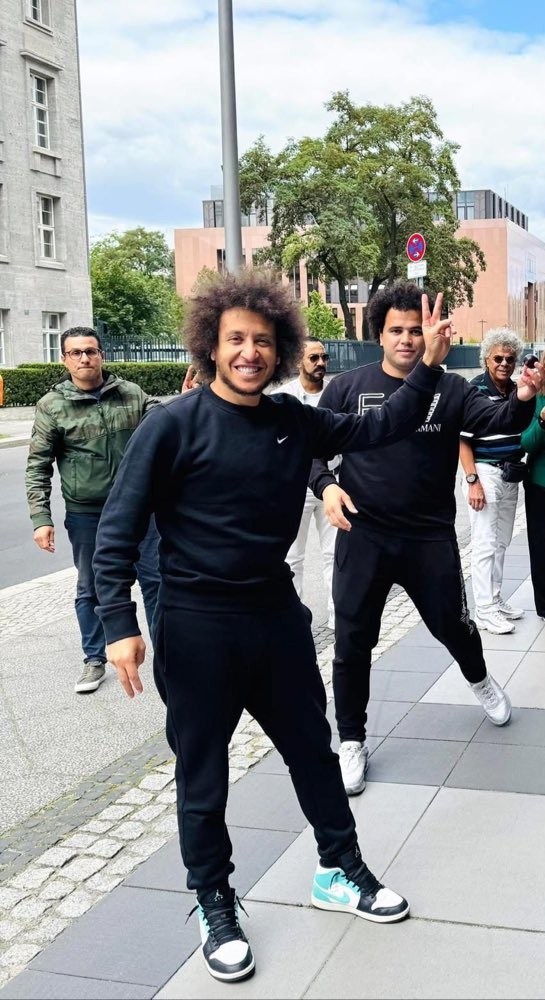 Elwa3y_nour's tweet photo. كل الدعم للبطل المصري أحمد عبد القادر ميدو اللي تصدى لإرهاب جماعة الاخوان أمام السفارات المصرية في الخارج .. الآن يتم محاكمته في بريطانيا وجلسة الحكم يوم الخميس .. نطالب الحكومة البريطانية الإنحياز للعدالة والوقوف أمام إرهاب جماعة الإخوان والحكم على أحمد عبد القادر بالبراءة نظراً لأنه لم يرتكب أي جرم بل كان يدافع عن نفسه وعن سفارة مصر في بريطانيا فقط .

أي حكم أخر غير البراءة سيضع بريطانيا في موضع شك وإتهام بأنها ترعى منظمات إرهابية .

All support to the Egyptian hero Ahmed Abdelkader Mido, who stood up to the Muslim Brotherhood's terrorism in front of Egyptian embassies abroad. He is currently on trial in Britain, with the verdict hearing scheduled for Thursday. We urge the British government to uphold justice, stand against the Muslim Brotherhood's terrorism, and acquit Ahmed Abdelkader, as he committed no crime and was merely defending himself and the Egyptian embassy in Britain.

Any verdict other than acquittal will cast suspicion on Britain and lead to accusations that it sponsors terrorist organizations.

@Keir_Starmer 

#ادعم_البطل_احمد_عبدالقادر
#free_ahmed_abdelkader_mido