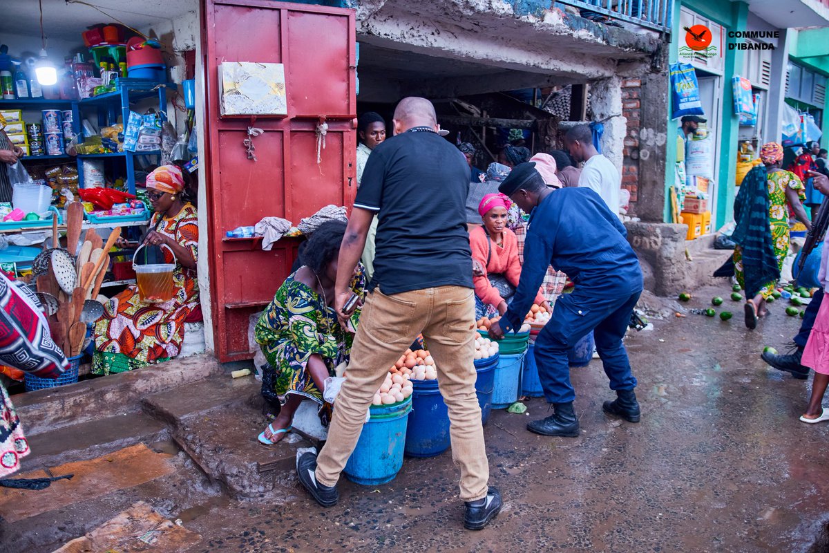 RutegaBin's tweet image. #SUD-KIVU:Contrairement aux messages conçus par ses adversaires politiques,le Bourgmestre a.i de la commune d’Ibanda sous l’AFC/M23,Eugène Mubalama n&apos;a jamais été interpellé ni arrêté,sa rigueur et engagement créent l&apos;agitation ds +sieurs camps des ennemis d l’AFC/M23 @bbisimwa