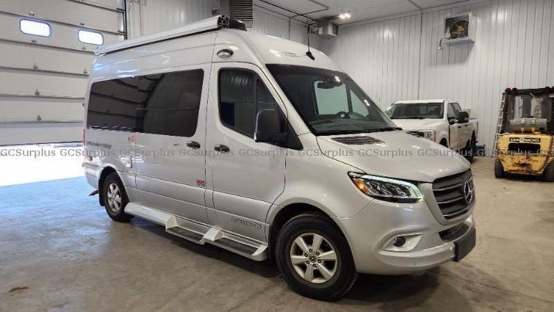 GCSurplus_PSPC's tweet image. This 2020 Pleasure-Way Ascent TS, built on a #MercedesBenz platform, is your 5-star suite on wheels: navigation, heated seats, full kitchen and bath, plus entertainment system! 🚐✨

Find it on #GCSurplus and start your adventure 🗺️➡️ ow.ly/PP3s50XtHEk