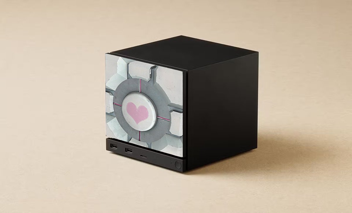 RoachOfficial's tweet image. The #ValveCube is basically the Companion Cube we always wanted! @valvesoftware It's the perfect time to release Portal 3 along with your own companion cube to play the game! 👀
#Portal #CompanionCube #SteamMachine #GabeCube #PCGaming #Gaming #Steam