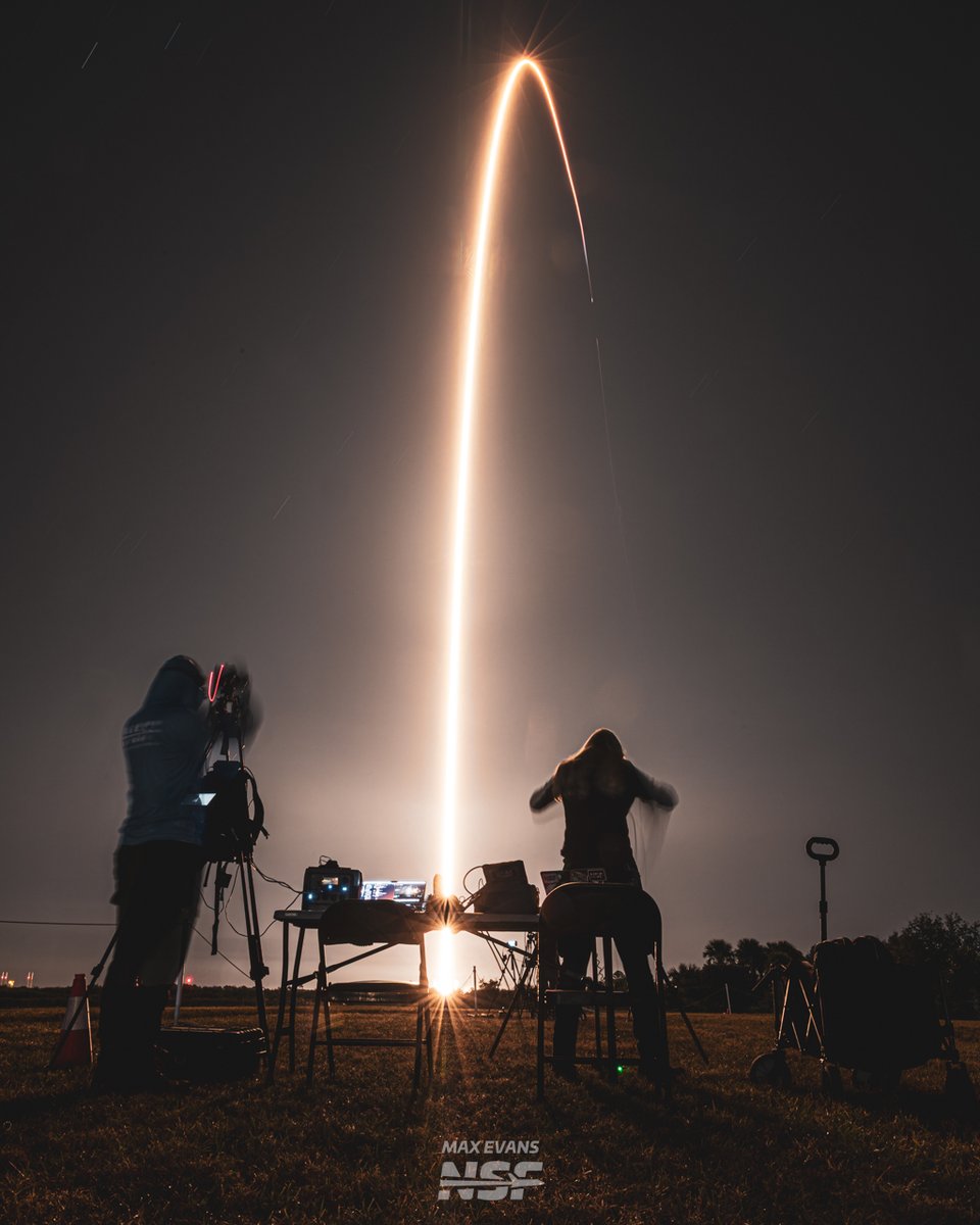 _mgde_'s tweet image. These late night Starlinks do be hitting different 🤍

6-94 and Falcon 9 well underway to orbit from SLC-40 during this very busy week in spaceflight.

📸 - @NASASpaceflight 

📺 - livestream link ⬇️