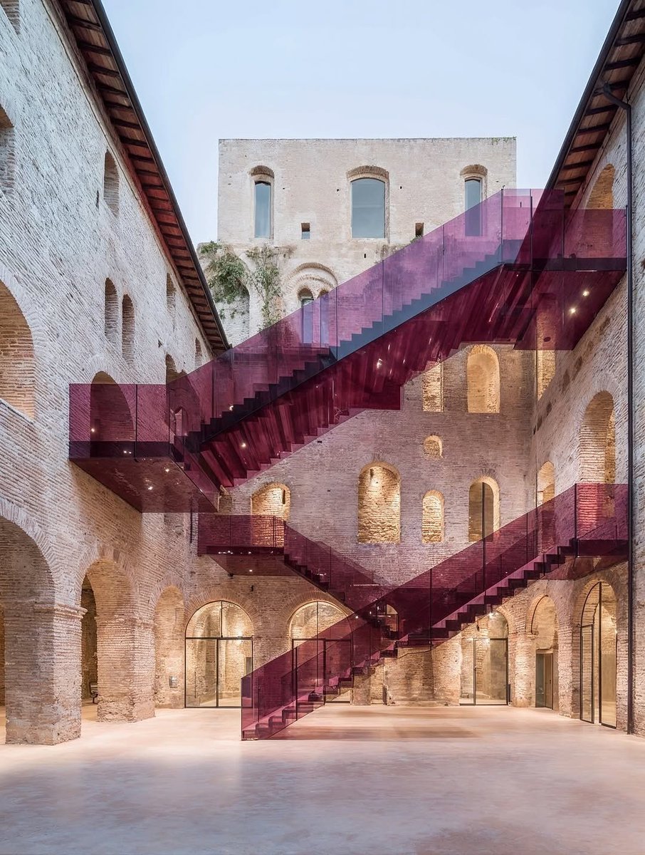 hutdesigns's tweet image. Ruins renovated into beautiful spaces by Matitectura