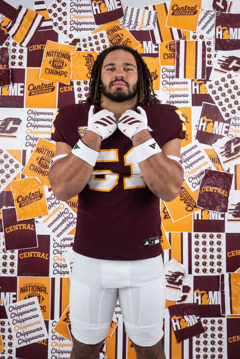jaxon_cherry_24's tweet image. Had a great OV @CMU_Football. Thank you to the staff for the hospitality. Grateful for the opportunity. #FireUpChips 🔥

@DrinkallCoach @Fleming_Coach @CoachSeanCronin @CoachDukes_ @coachdfulton @Coach_Wolszon @CoachTesfa @abiiicox