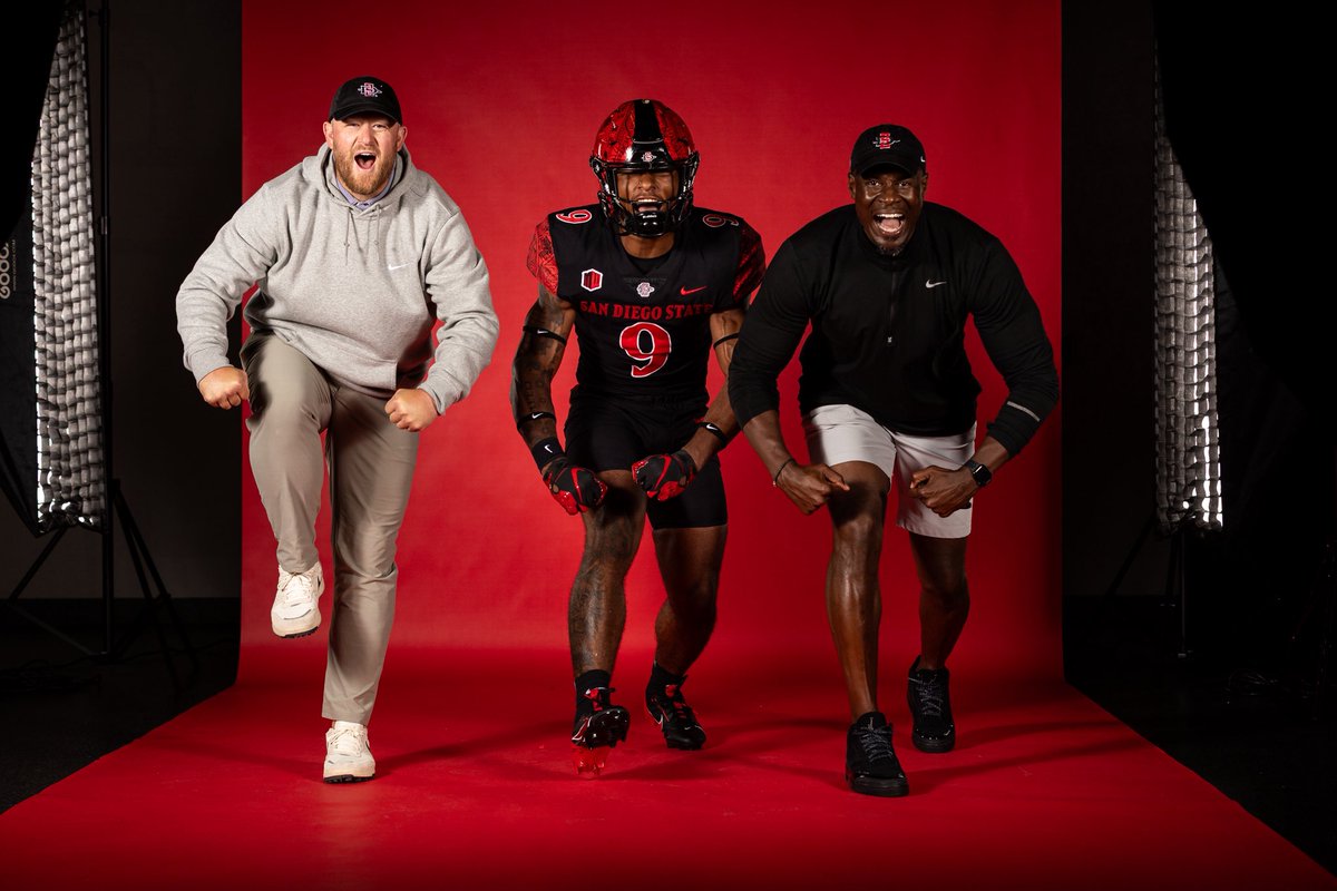 IamAlijah_'s tweet photo. AZTEC NATION!!! The Clock is ticking😤‼️ ALMOST THAT TIME💥💥
@RobAurich @CoachRoyM @AztecFB https://t.co/W2d43TSo4N
