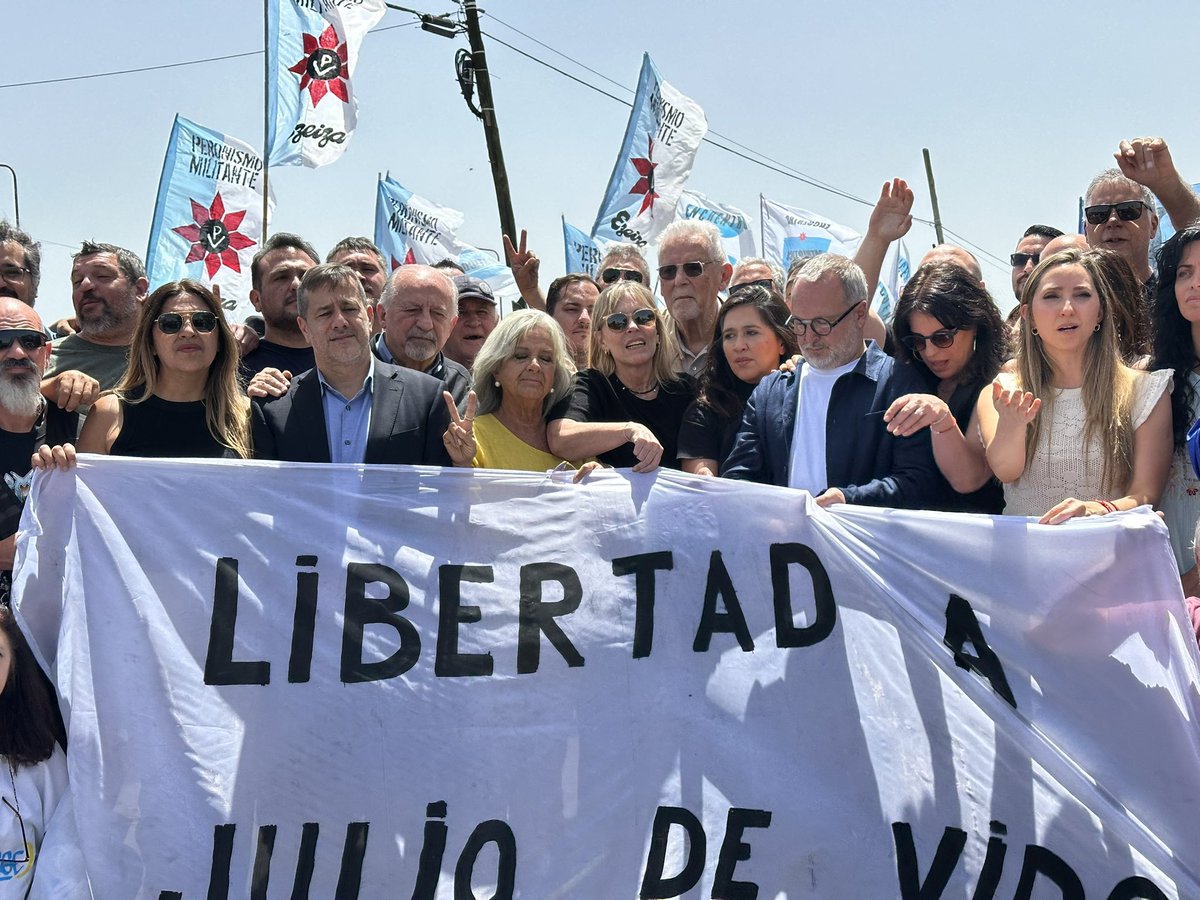 ditulliojuli tweet picture